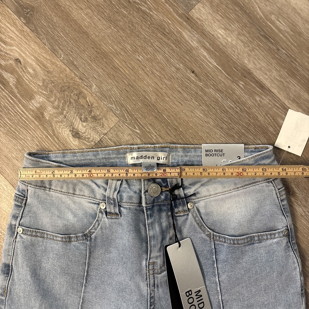 Madden Girl Mid Rise Boot Cut Jeans Light Wash Juniors Size 3 - Picture 14 of 16